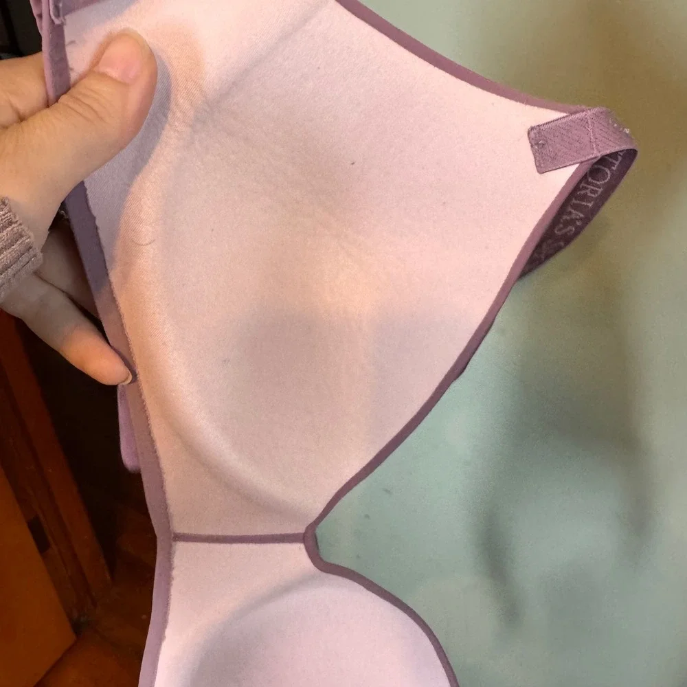 Victoria Secret T-Shirt Bra Purple Wireless Logo Strap 34B